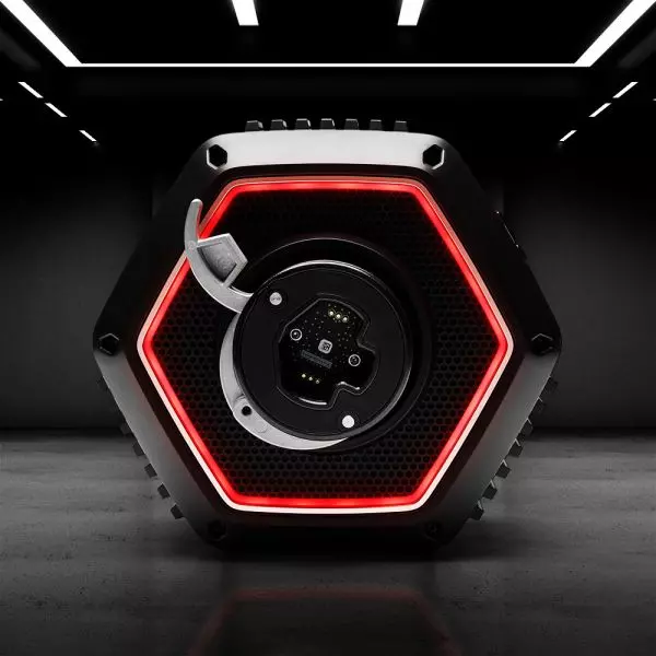 Thrustmaster Official on X: [US SHOP] DD-Day has arrived 🔥 The Thrustmaster  T818 is now available for US customers 🦅 Order yours before April 30 2023,  and get an extra set of